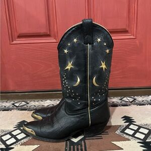 Women’s Vintage cowgirl boots